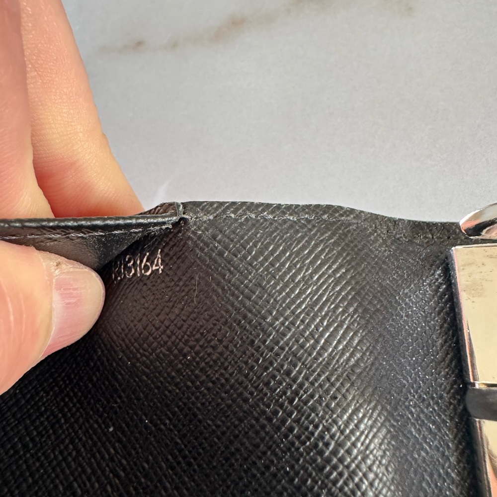 Louis Vuitton Medium Ring Agenda - Picture 14 of 15